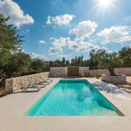 Villa In For 6 People Bari